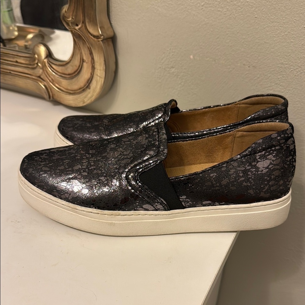 Naturalizer Black and White Casual Sneakers
